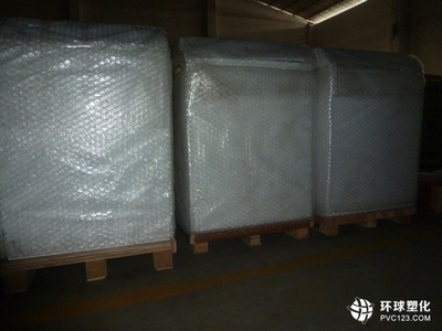 艾瑪AH-100A螺桿機 75KW直聯動力，賦能泡沫箱高效生產